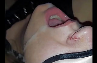 hoe girl gets a mouth full of cum and swallow