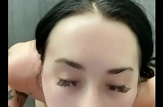 Ex-Girlfriend takes massive facial - Leaked Video
