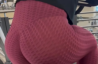 Girl Has A Fat Ass Wedgie At The Gym
