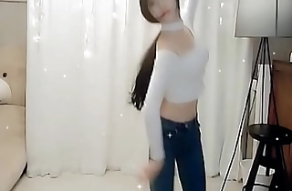 Sexy Chinese girl dancing on Cam