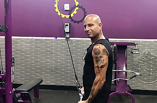 ARM WORKOUT G T S GYM TAN SEX ITALIAN PORN STAR WORKING OUT SO HE CAN FUCK THE BABES BETTER