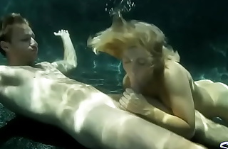 Sex Underwater - Rough Necks