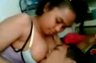 Malay Gaffer Babe Gives Blowjob