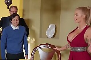 Busty blonde (Joslyn James) joins hot triad with (Kiara Cole) - Brazzers