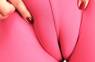 Totalitarian Cameltoe Pussy! In Tight Spandex! Full Out! Nuisance