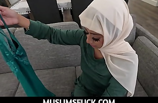 MuslimsFuck-Binky Beaz Her Nieghbour Josh To Fuck Hijab Teen