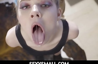 SexySmall - Freyas Halftime Maximally Freya von Doom , Sergeant Miles