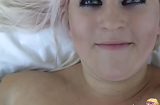 Chubby blonde PAWG Elsa gets her meaty pussy creampied!