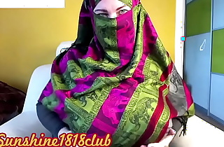 Arab muslim Hijab denim ass booty masturbating pussy clit on livecam recording February 14th