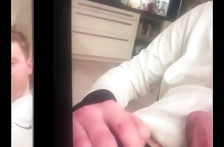 Joost Fore Stempvoort masturbeert op Webcam voor een 12-jarig meisje