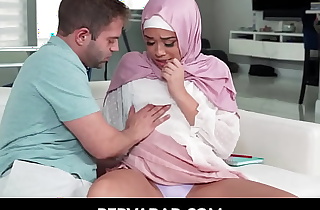PervArab - Hot Muslim Willow Ryder Gets Say no to Plump Pussy Fucked On Transmitted to Love-seat