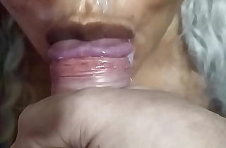 Amateur blowjob and cumshots on a ebony hotwife. Complete on RED